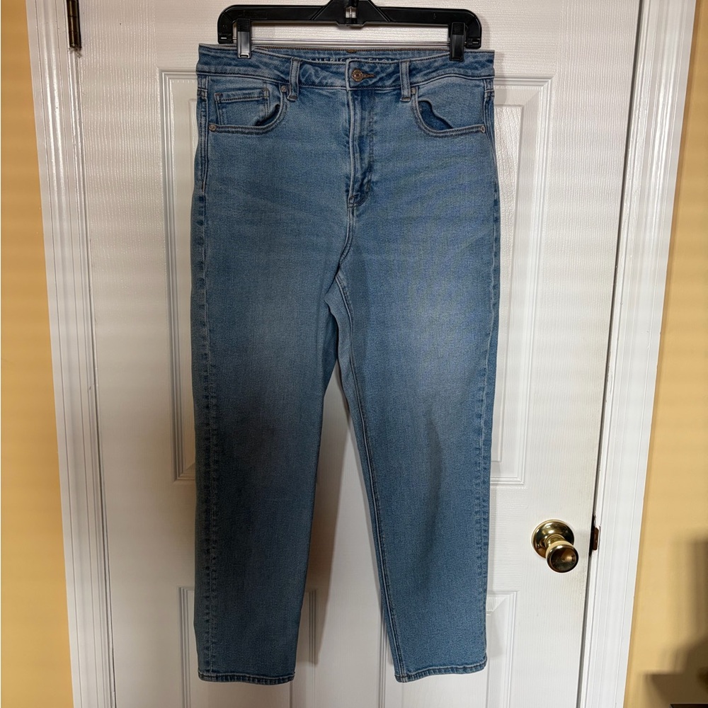 American Eagle High Rise Mom Jeans